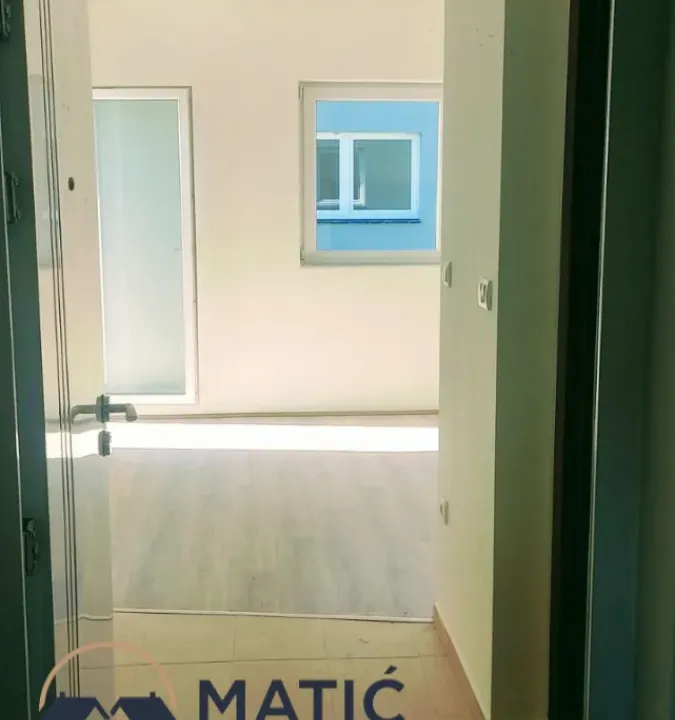 Izdavanje, jednosoban stan, 37m², Adice, Novi Sad Sve Podlokacije