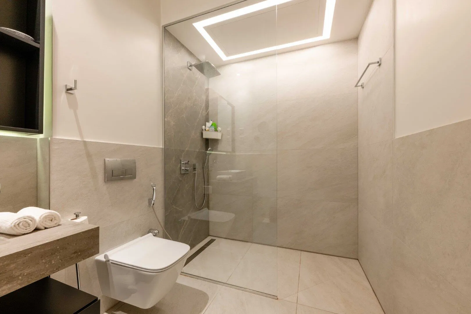 Sale, one bedroom apartment, 74m², Luštica Bay, Tivat