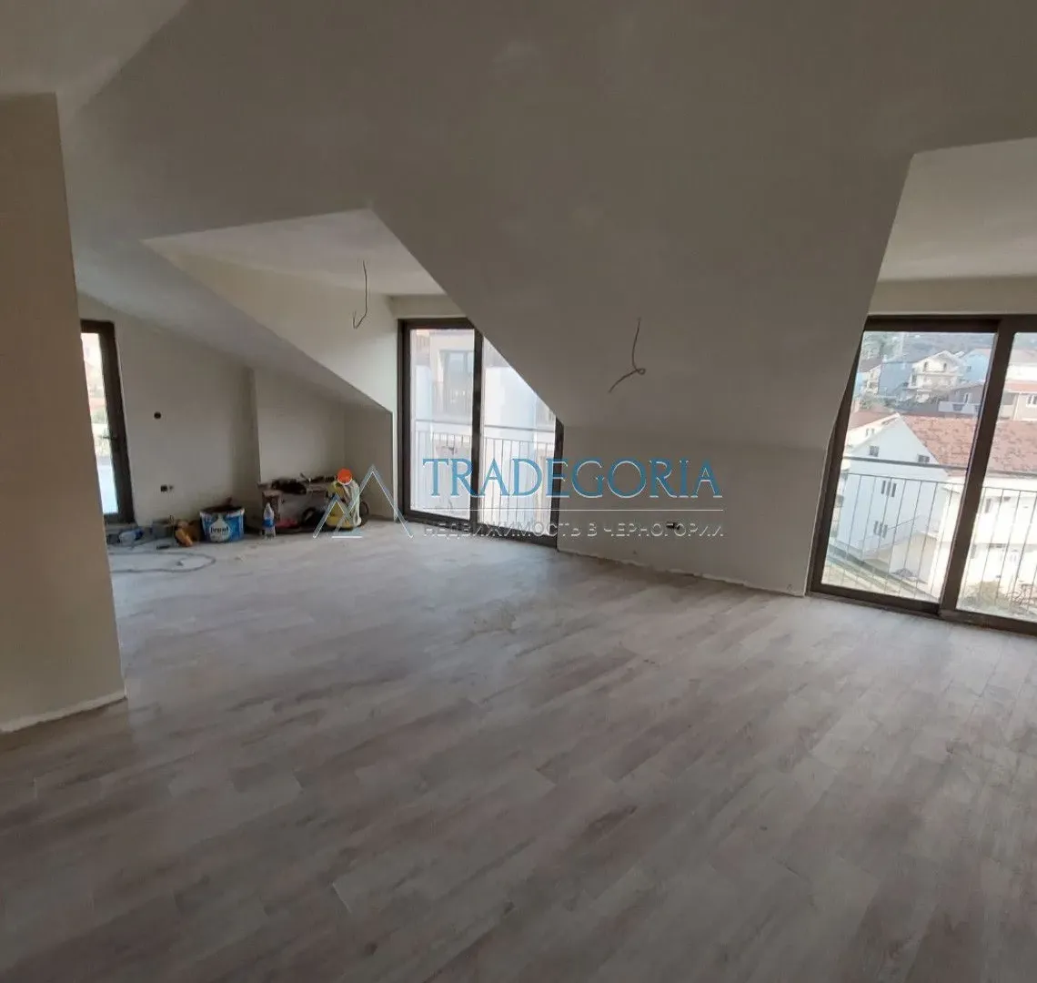 Prodaja, jednosoban stan, 62m², Tivat, Crna Gora