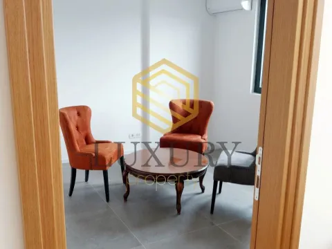 Izdavanje, poslovni prostor, 120m², Centar, Podgorica - image 3
