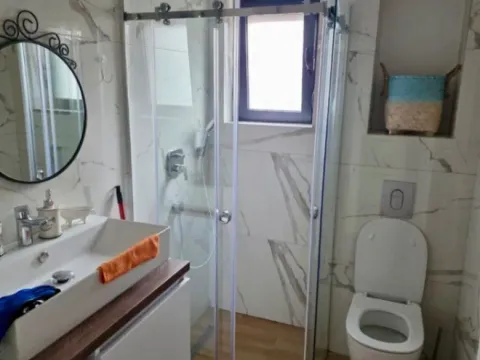 Izdavanje, jednosoban stan, 36m², Blok 9, Podgorica - image 9