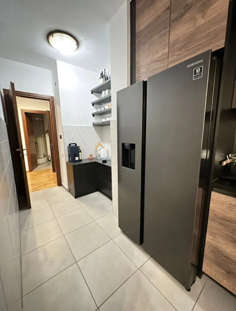 Izdavanje, dvosoban stan, 120m², City Kvart, Podgorica