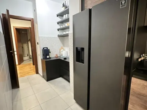 Izdavanje, dvosoban stan, 120m², City Kvart, Podgorica - image 3