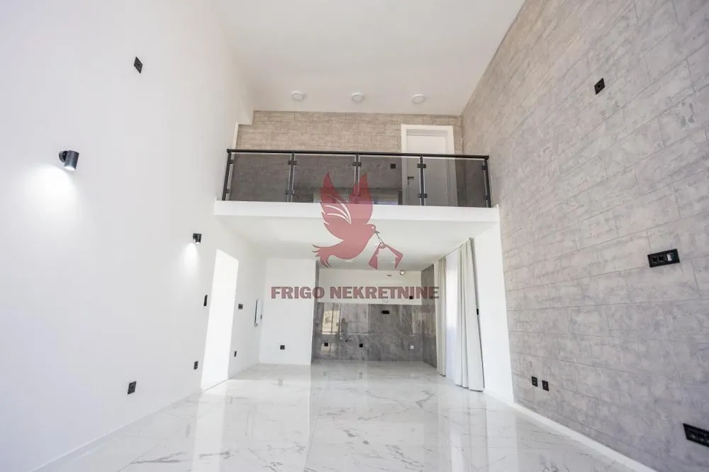 Sale, house, 302m², Mladenovac, Beograd