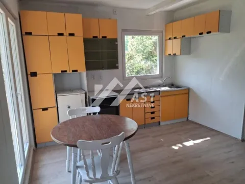 Izdavanje, kuća, 130m², Ribnjak, Petrovaradin - image 2