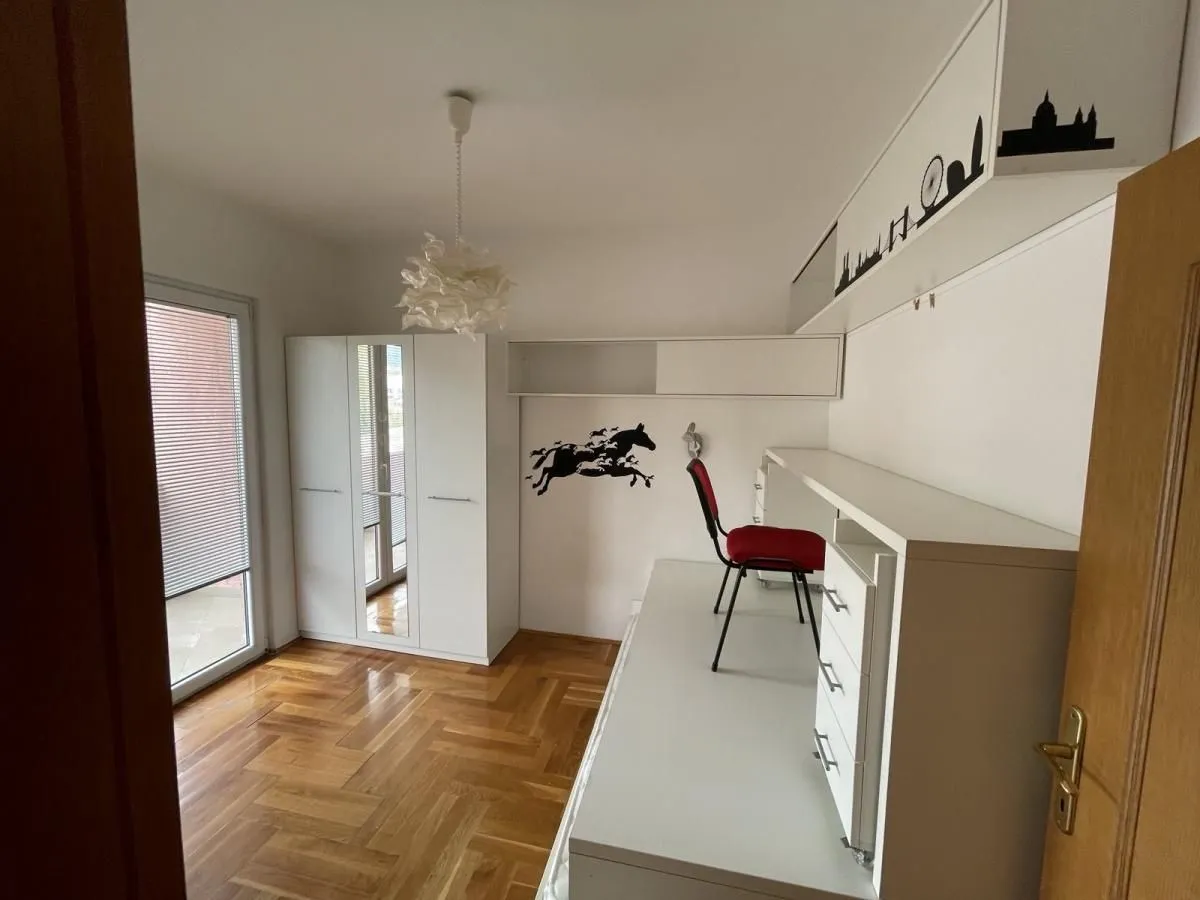Rent, four bedroom apartment, 191m², Mrčevac, Tivat