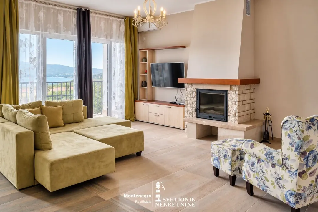Sale, two bedroom apartment, 135m², Kumbor, Herceg Novi