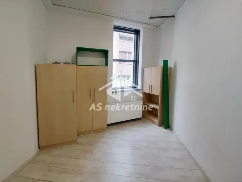 Izdavanje, poslovni prostor, 457m², Stari Grad, Beograd - image 11