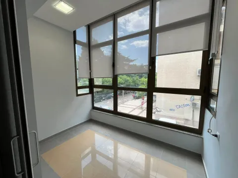 Rent, office space, 100m², Centar, Podgorica - image 6