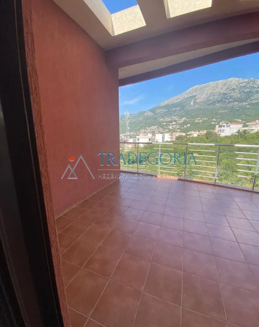 Prodaja, trosoban stan, 227m², Dobra Voda, Bar