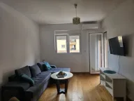 Izdavanje, jednosoban stan, 45m², City Kvart, Podgorica - image 1