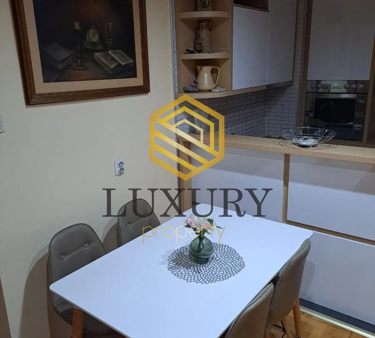 Izdavanje, jednosoban stan, 63m², Blok 6, Podgorica