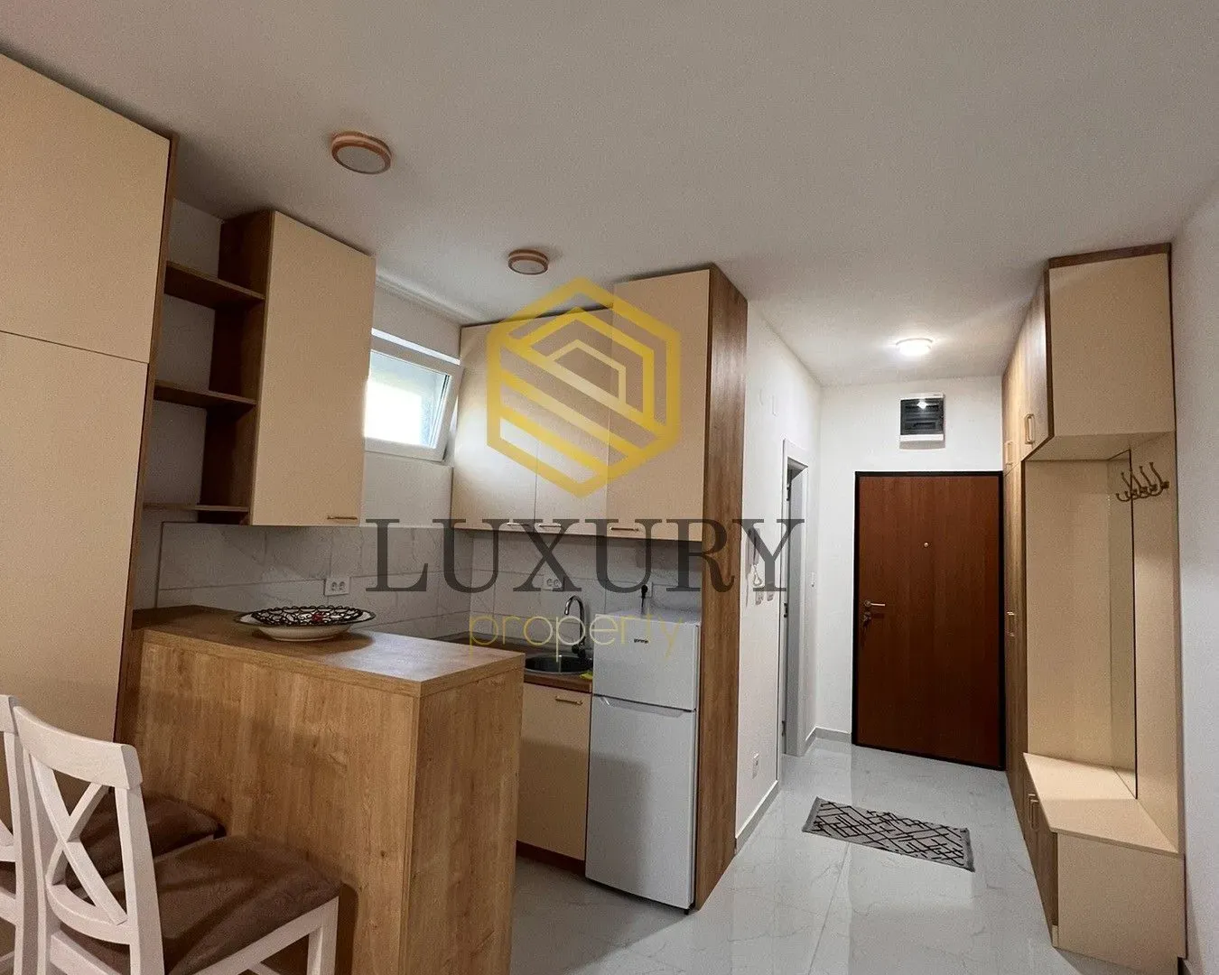 Izdavanje, garsonjera, 33m², City Kvart, Podgorica