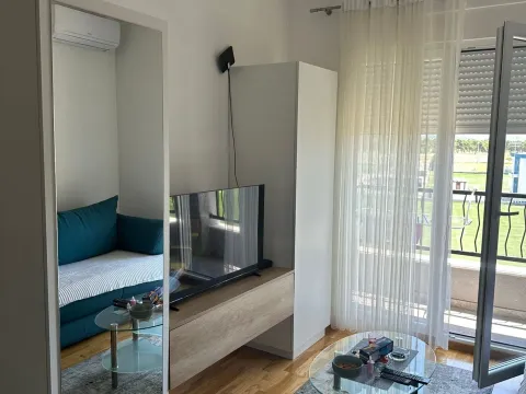 Sale, studio apartment, 24m², Stari Aerodrom, Podgorica - image 2