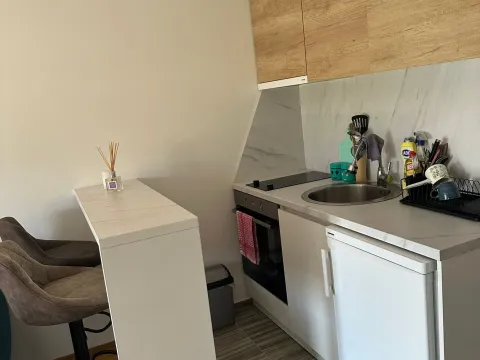 Sale, studio apartment, 24m², Stari Aerodrom, Podgorica - image 8