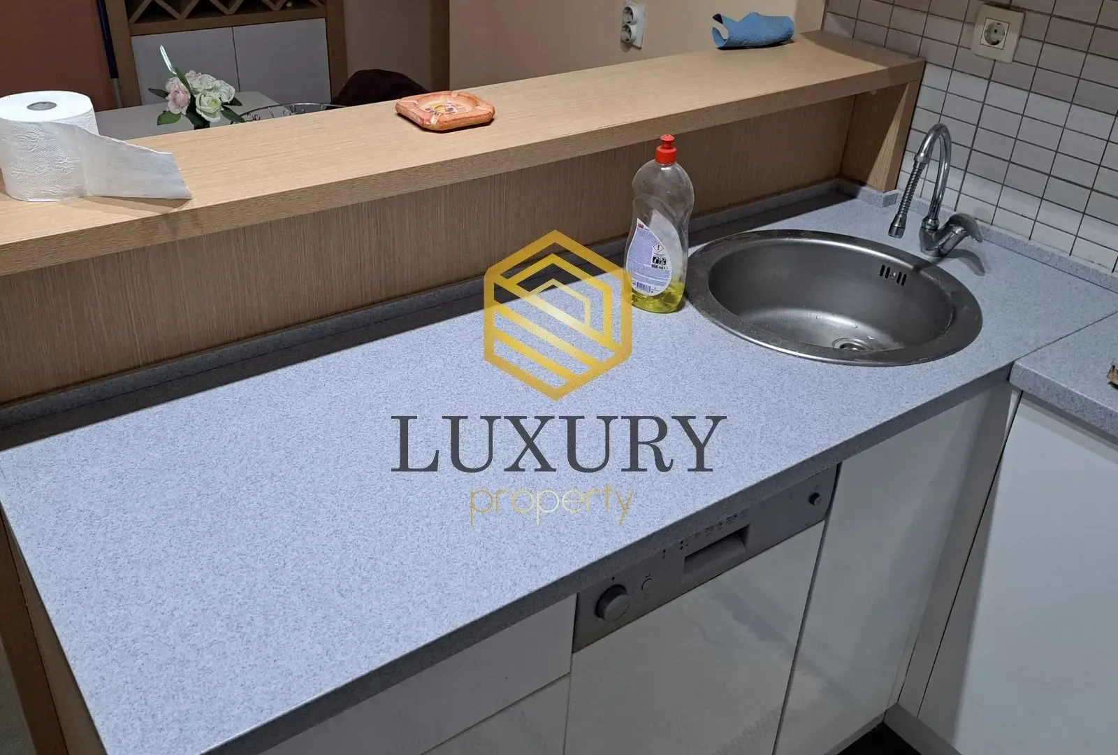 Izdavanje, jednosoban stan, 63m², Blok 6, Podgorica