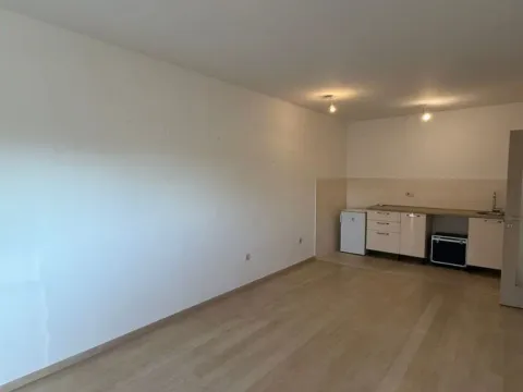 Rent, two bedroom apartment, 68m², City Kvart, Podgorica - image 4
