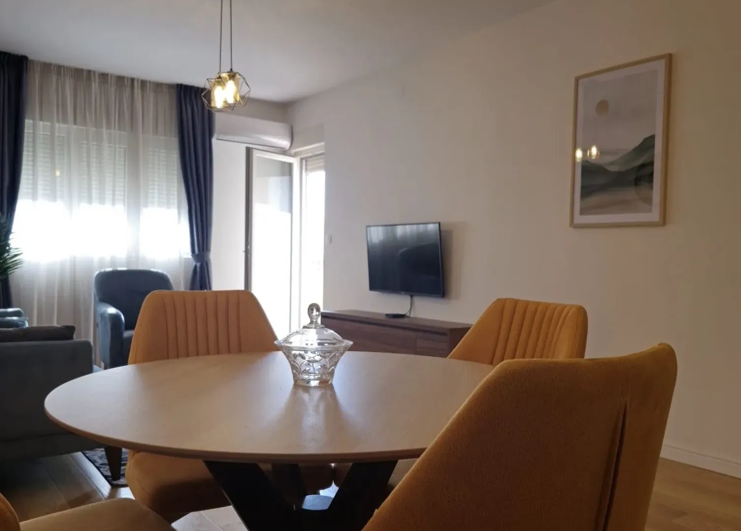 Rent, one bedroom apartment, 54m², Central Point, Podgorica