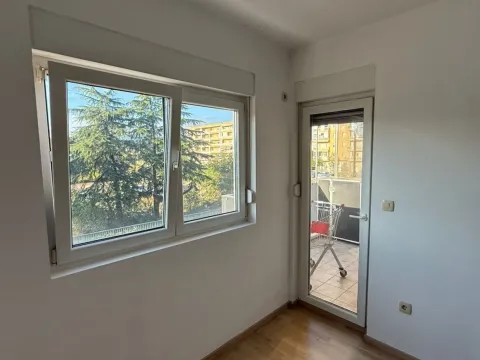 Rent, two bedroom apartment, 68m², City Kvart, Podgorica - image 12
