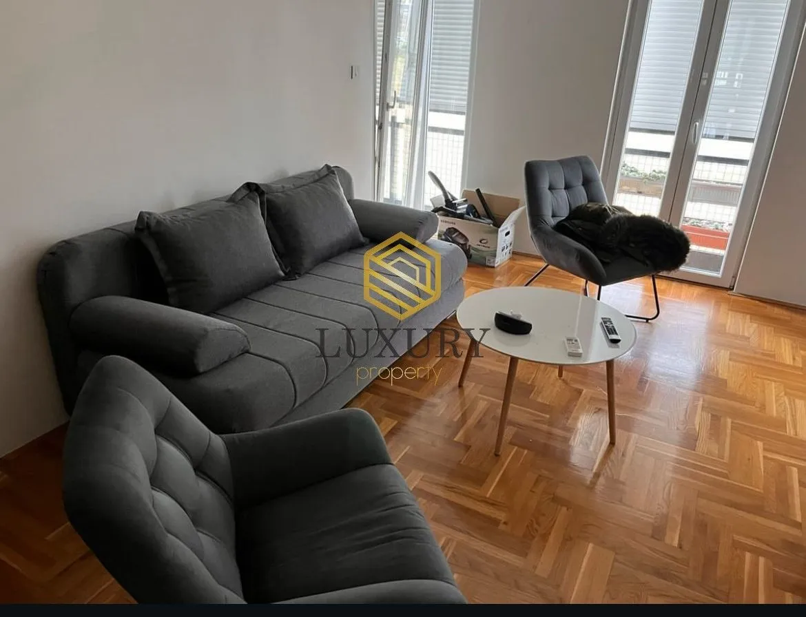 Izdavanje, jednosoban stan, 42m², City Kvart, Podgorica