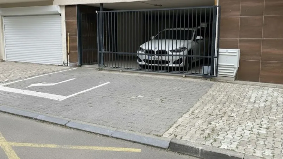 Sale, parking/garage, 14m², Centar, Pančevo