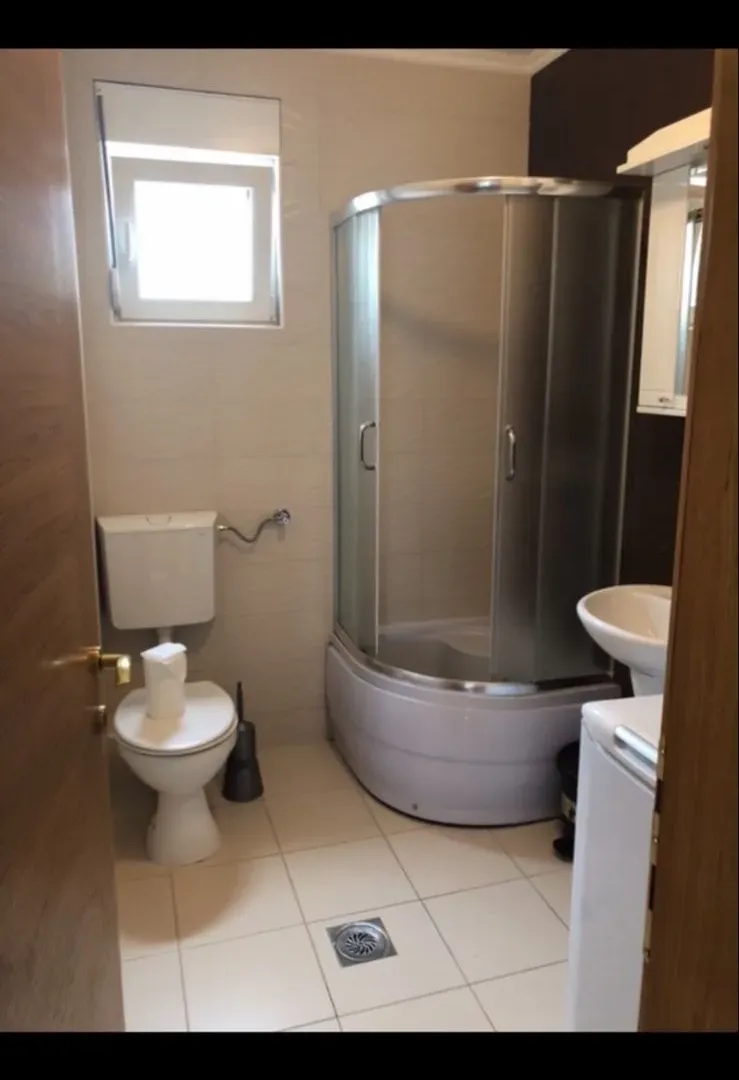 Izdavanje, jednosoban stan, 40m², Bijela, Herceg Novi