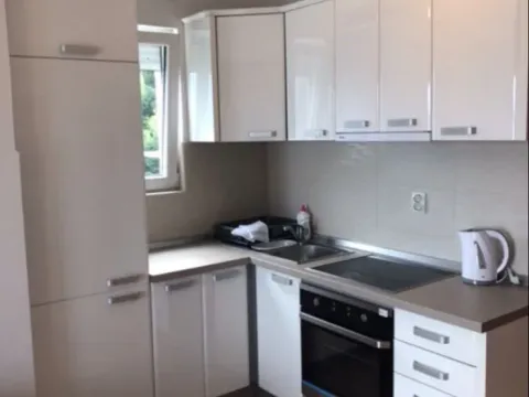 Rent, one bedroom apartment, 40m², Bijela, Herceg Novi - image 4