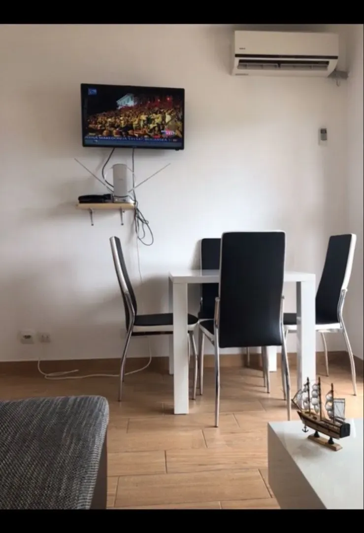 Izdavanje, jednosoban stan, 40m², Bijela, Herceg Novi