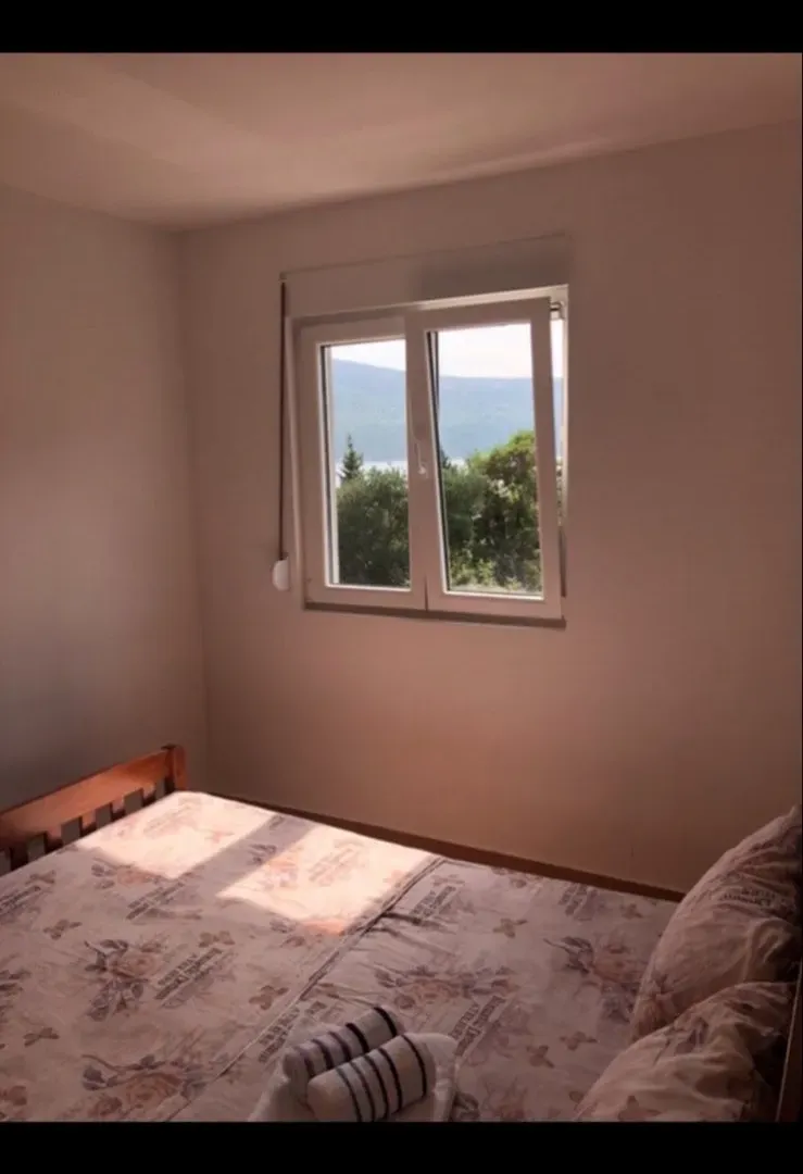 Izdavanje, jednosoban stan, 40m², Bijela, Herceg Novi