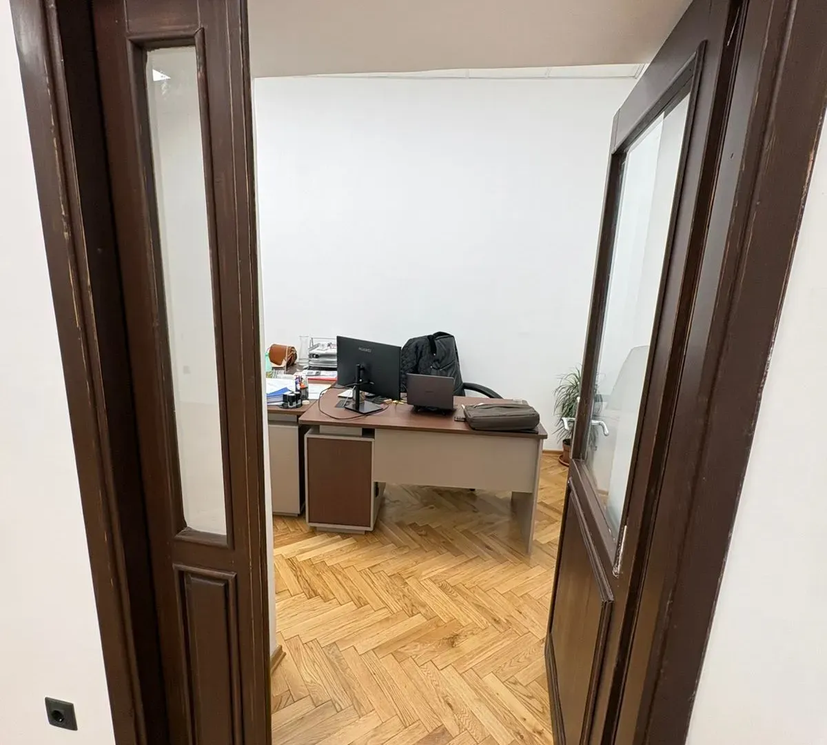 Rent, office space, 55m², Stari Grad Kotor, Kotor