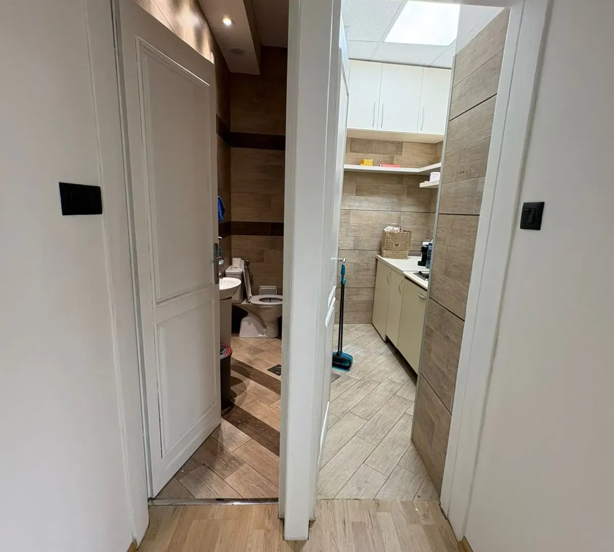Rent, office space, 55m², Stari Grad Kotor, Kotor