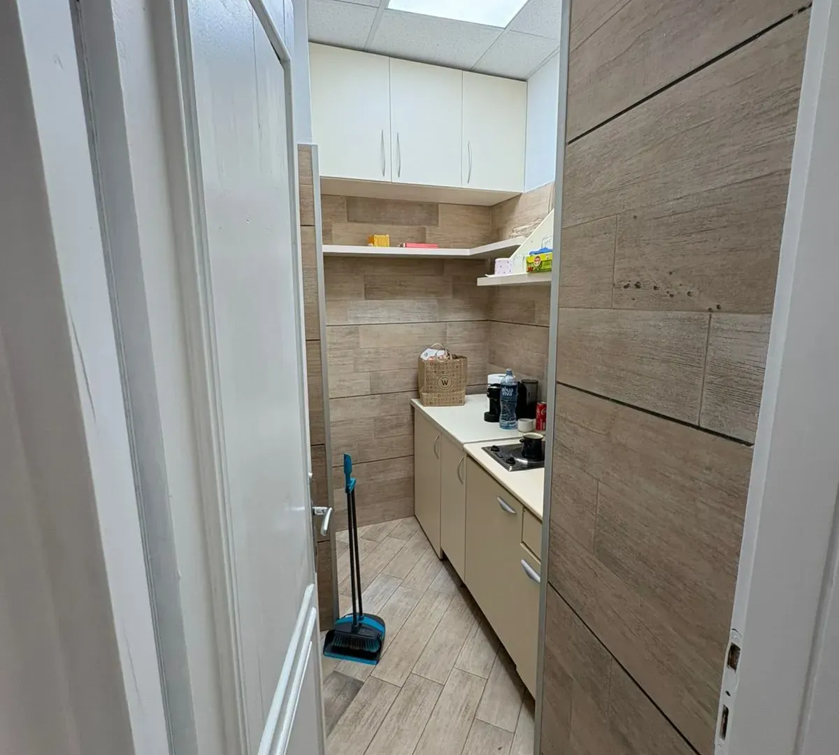 Rent, office space, 55m², Stari Grad Kotor, Kotor
