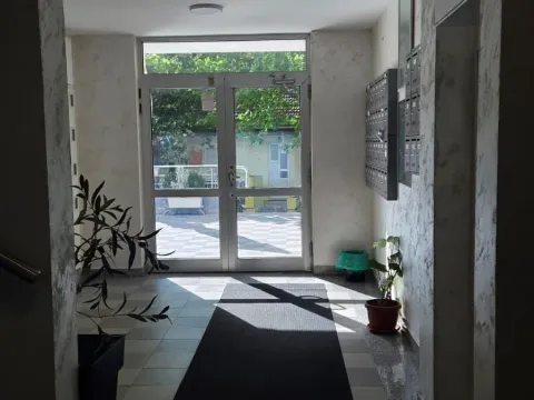 Rent, one bedroom apartment, 40m², Ljubović, Podgorica - image 8