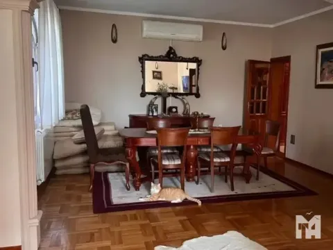 Rent, house, 270m², Zagorič, Podgorica - image 8