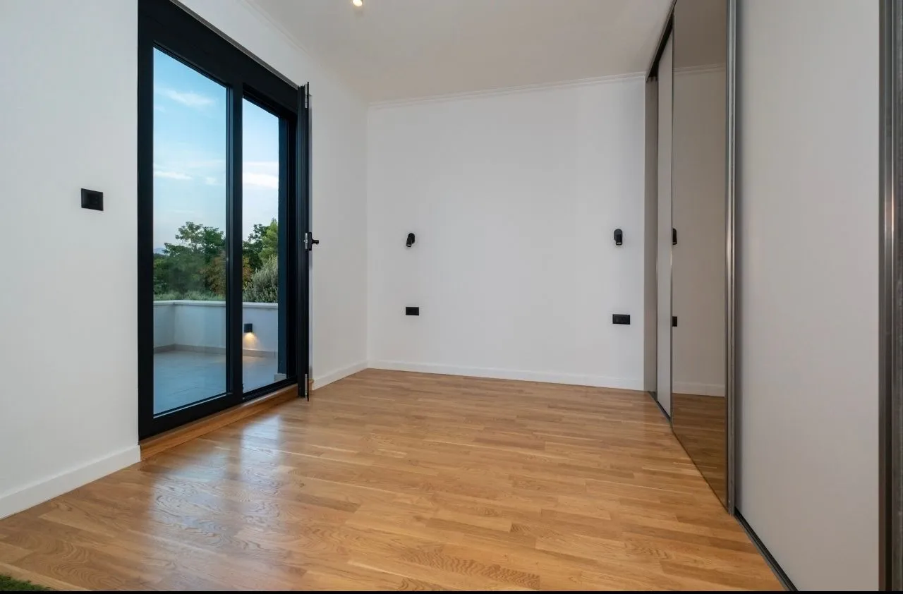 Rent, house, 180m², Donja Gorica, Podgorica