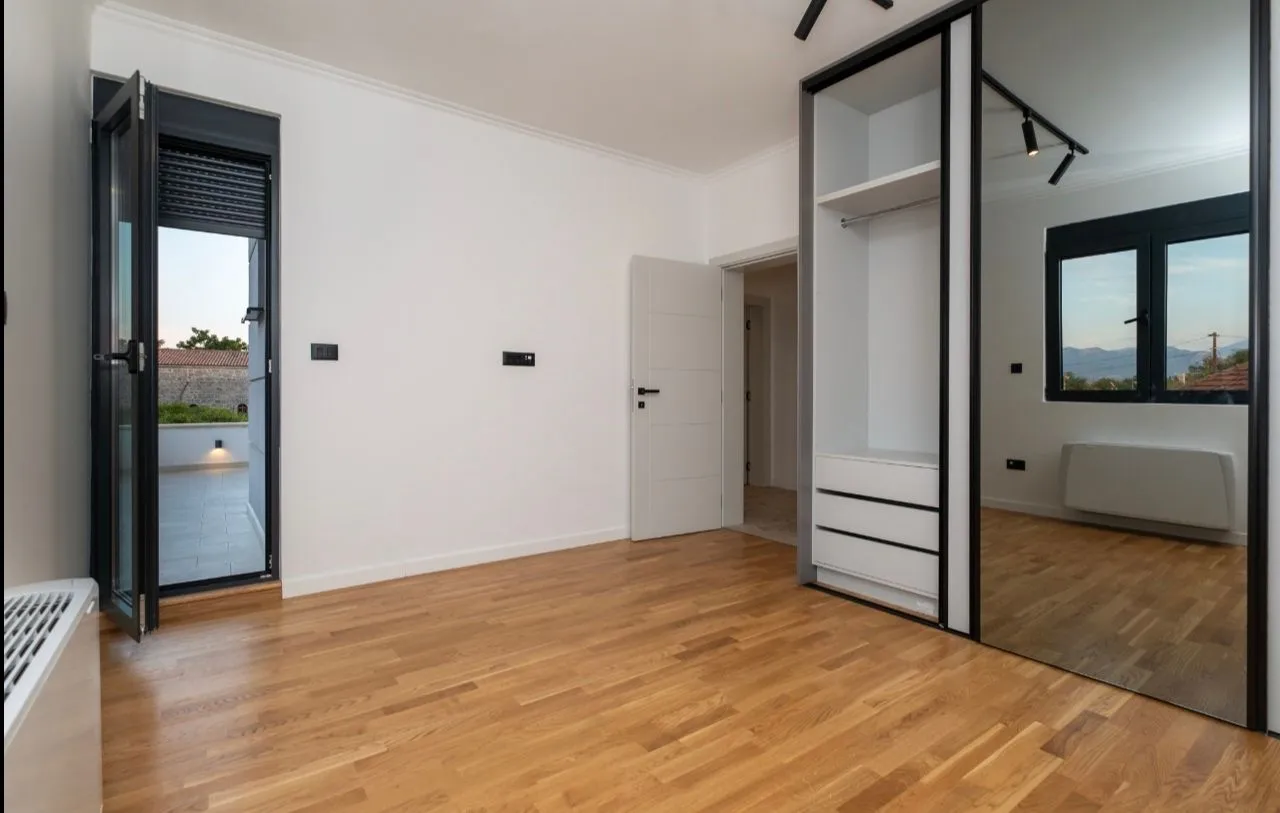 Rent, house, 180m², Donja Gorica, Podgorica