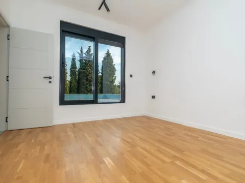 Rent, house, 180m², Donja Gorica, Podgorica - image 9