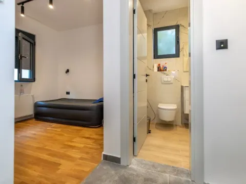 Rent, house, 180m², Donja Gorica, Podgorica - image 13