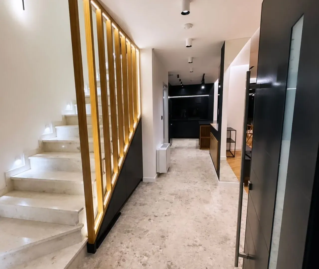 Rent, house, 180m², Donja Gorica, Podgorica