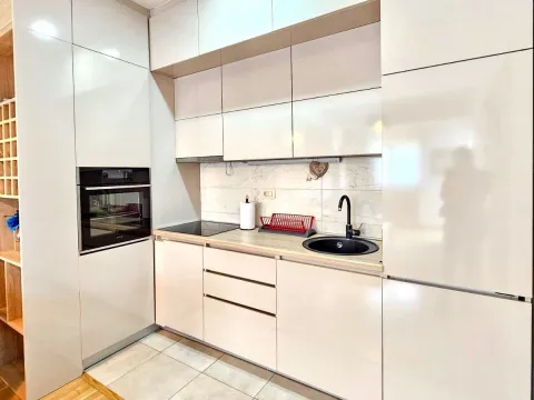 Izdavanje, jednosoban stan, 45m², Blok 6, Podgorica - image 5