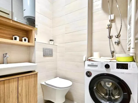 Izdavanje, jednosoban stan, 45m², Blok 6, Podgorica - image 9