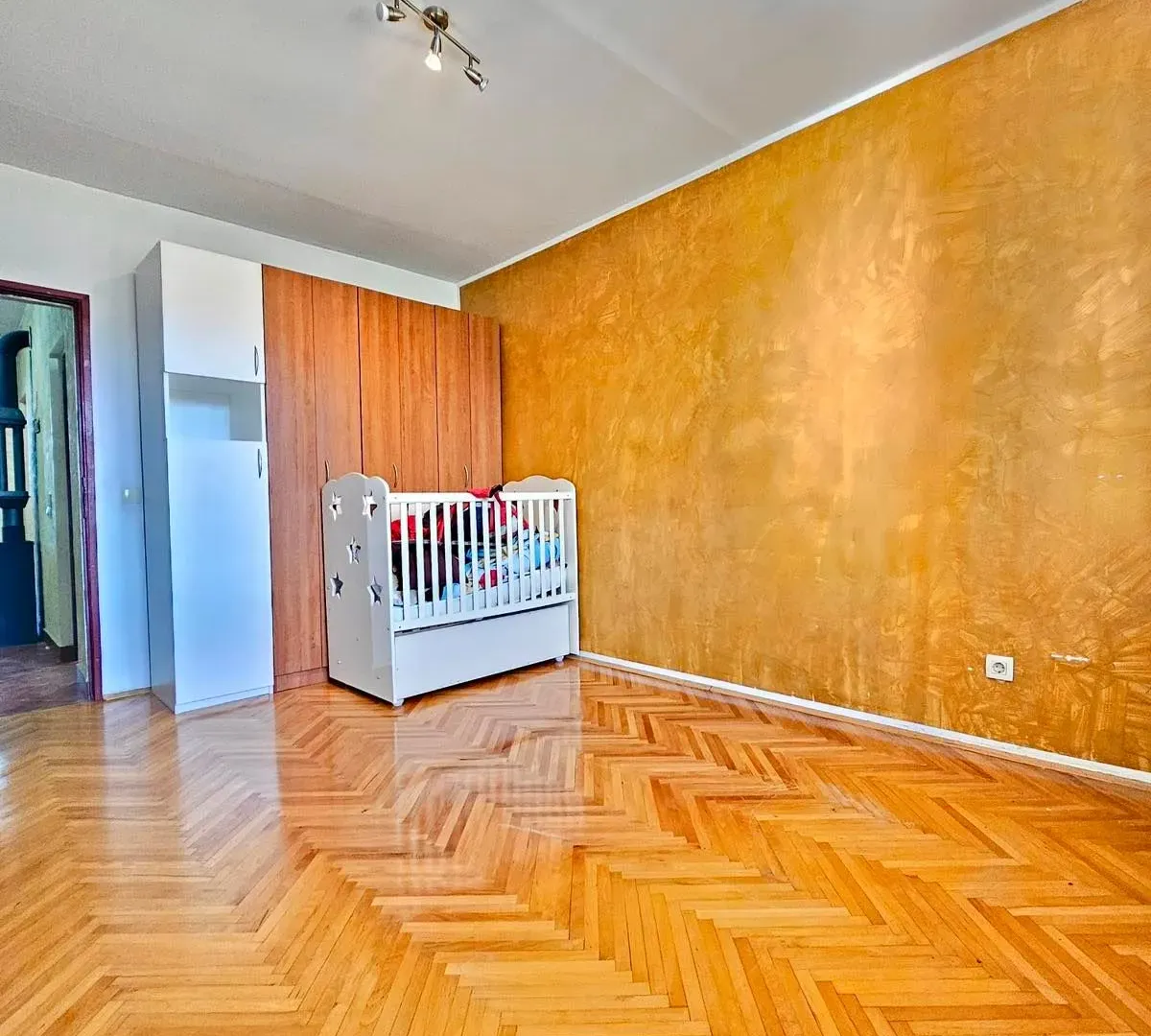 Prodaja, dvosoban stan, 69m², Gintaš, Podgorica