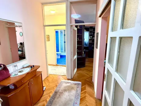 Rent, three bedroom apartment, 100m², Pejton, Podgorica - image 6