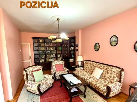 Rent, three bedroom apartment, 100m², Pejton, Podgorica - image 2