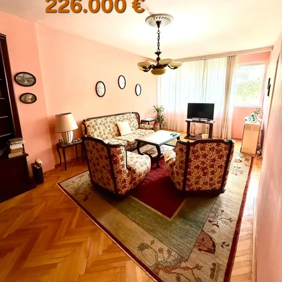 Rent, three bedroom apartment, 100m², Pejton, Podgorica