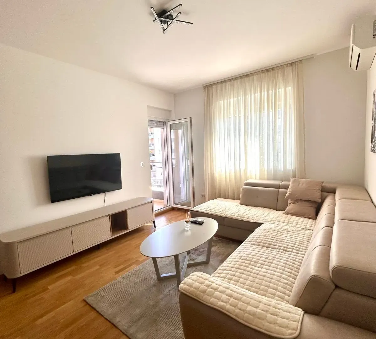 Rent, one bedroom apartment, 47m², Stari Aerodrom, Podgorica