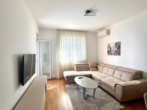 Rent, one bedroom apartment, 47m², Stari Aerodrom, Podgorica - image 3