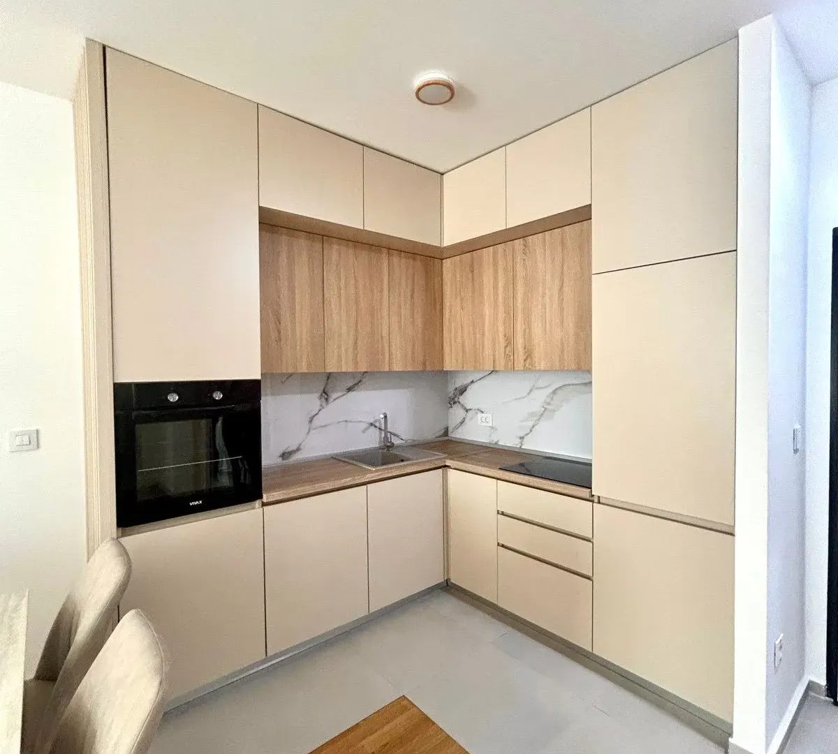 Izdavanje, jednosoban stan, 47m², Stari Aerodrom, Podgorica