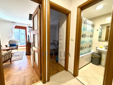 Rent, one bedroom apartment, 40m², Pobrežje, Podgorica - image 11