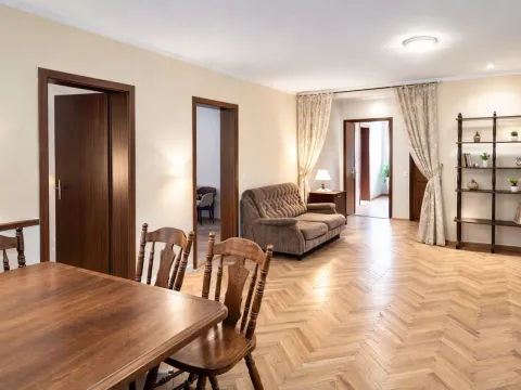 Prodaja, kuća, 240m², Šušanj, Bar - image 10